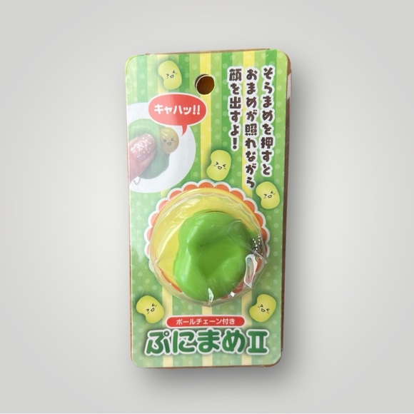 Fun Bundle (Japan) A Sticker, Charm Bell, Lanyard, Bean Toy, Pen & Chopsticks - Picture 7 of 10